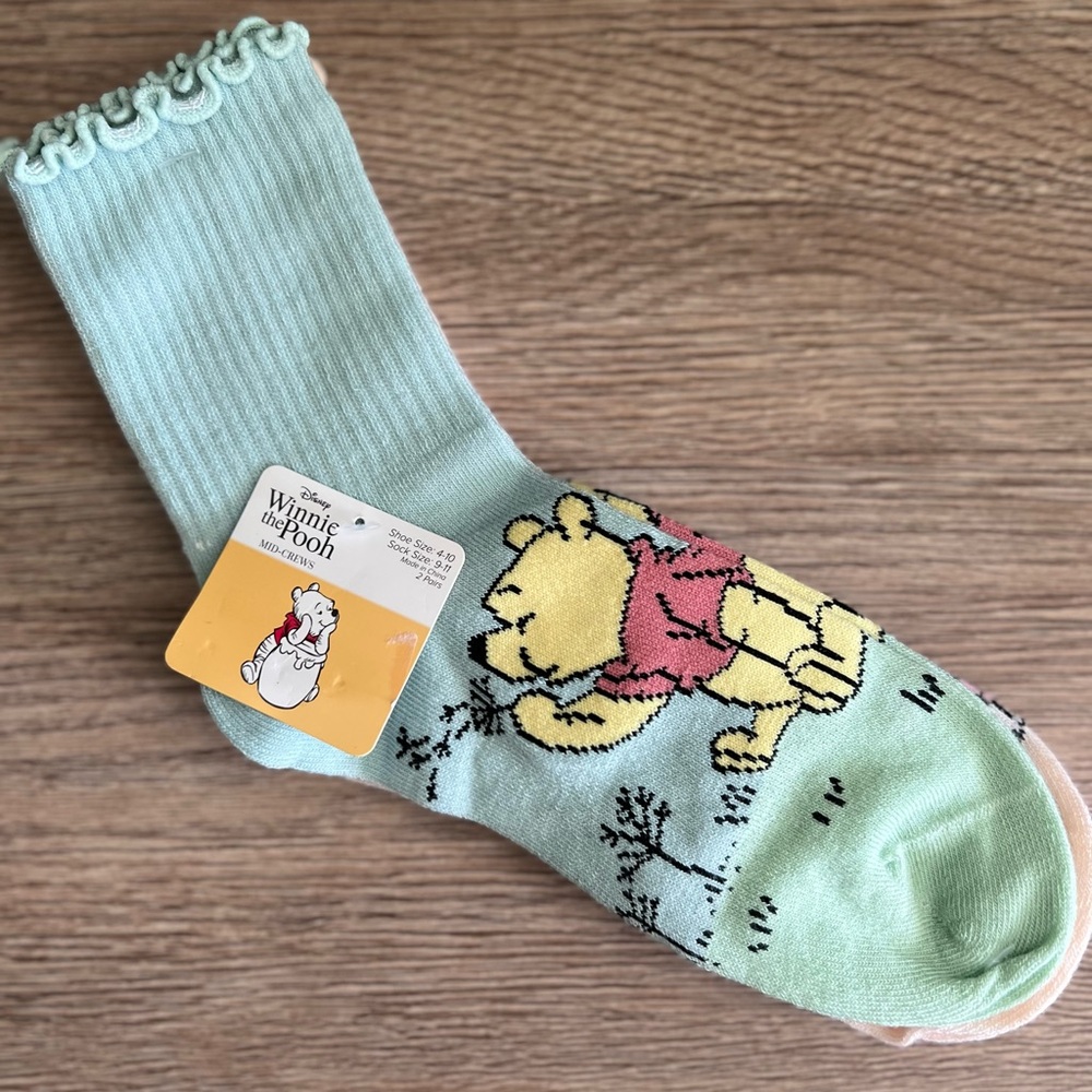 Winnie the Pooh Mid-Crew Socks